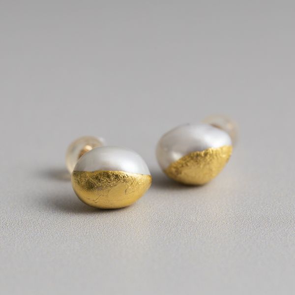 ゴピアス ゴールド パール nico/本金箔淡水パールピアス -本金箔を箔押しした一点ものピアス